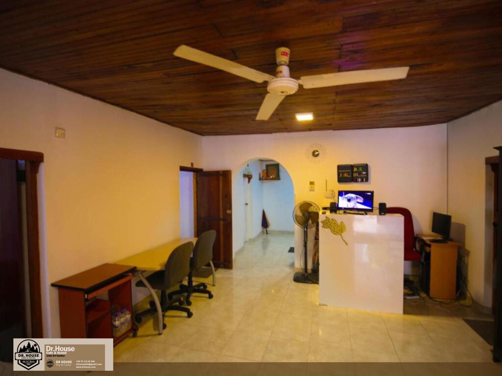 Dr House Ella - Hostel & Cafe Luaran gambar
