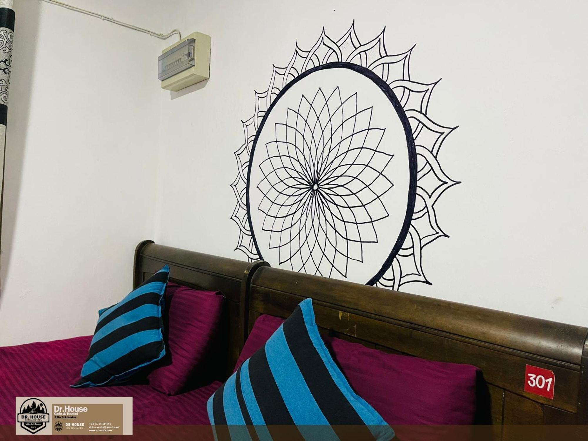Dr House Ella - Hostel & Cafe Luaran gambar