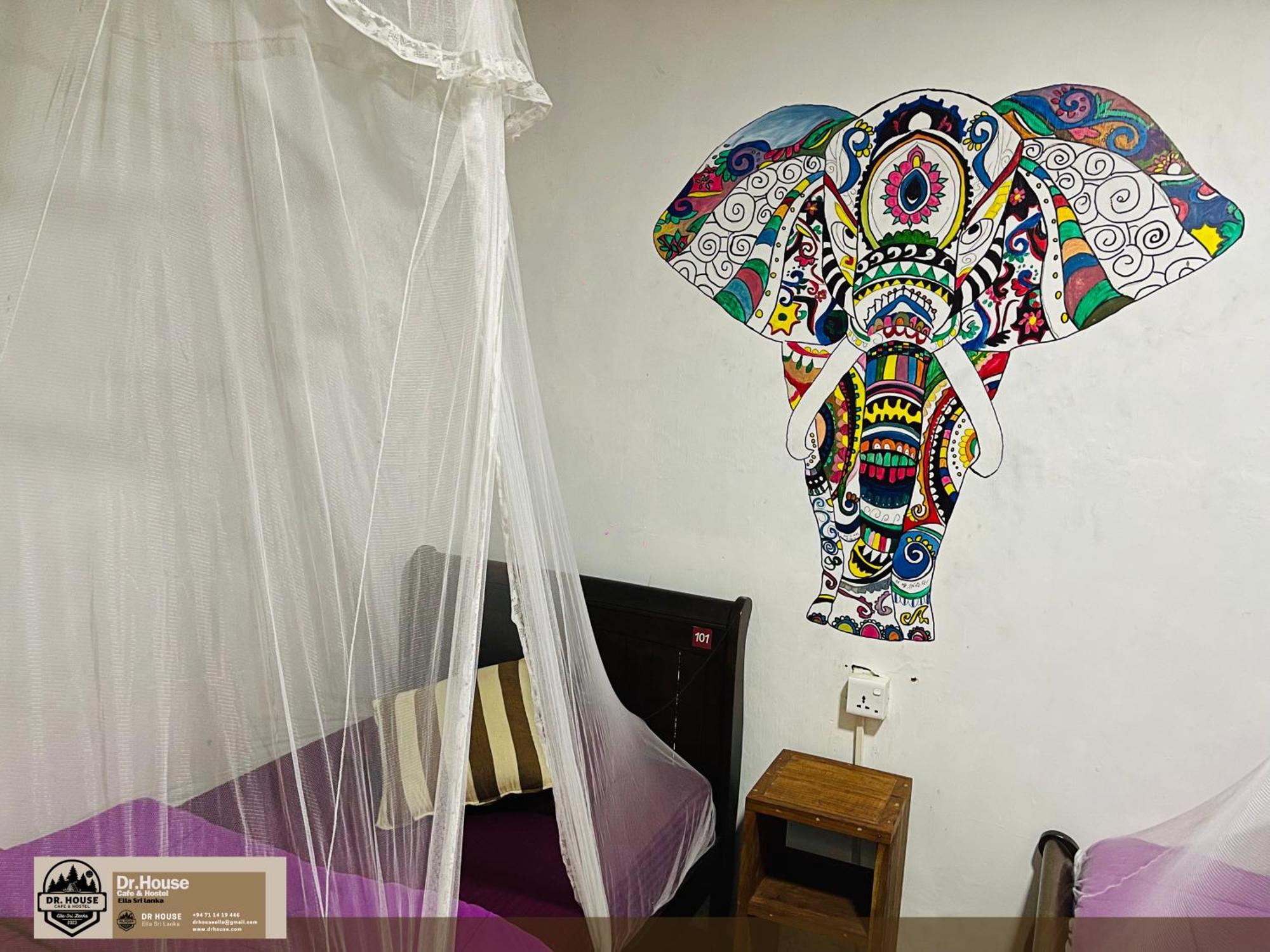 Dr House Ella - Hostel & Cafe Luaran gambar