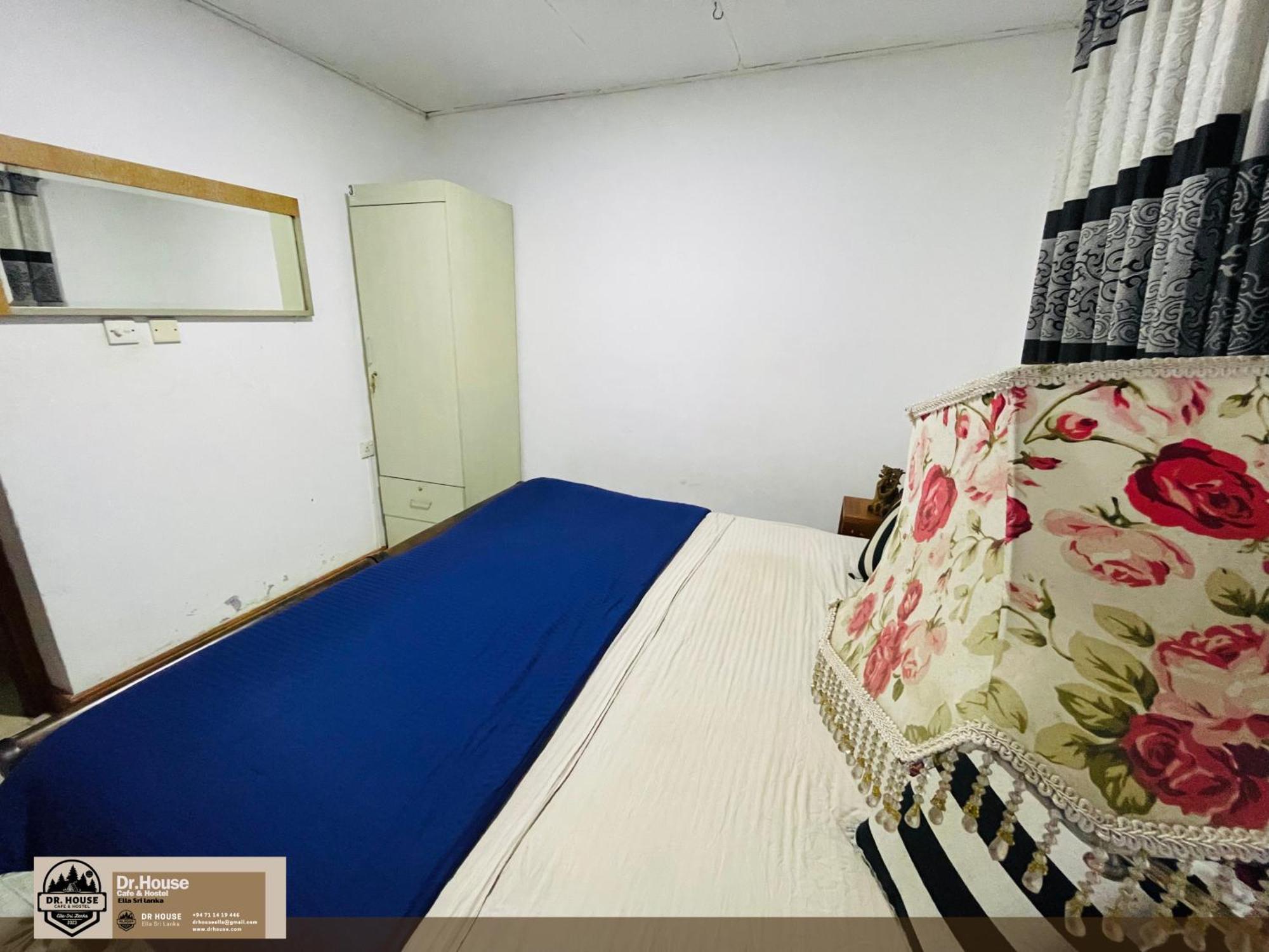 Dr House Ella - Hostel & Cafe Luaran gambar
